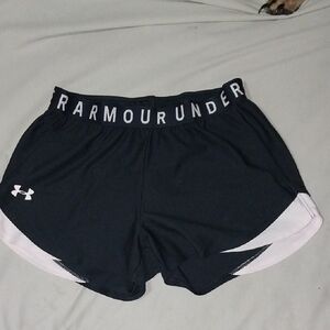 Under Armour Women's Black and Light Pink Athletic Shorts Small